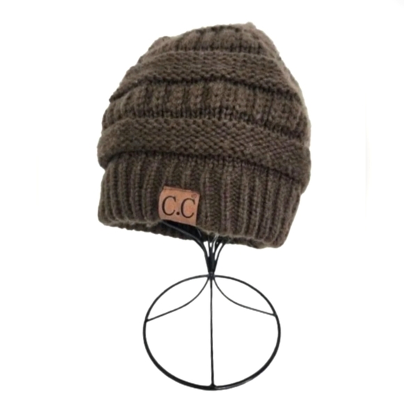 C.C. Exclusives Knitted Hat Beanie Green Winter Boho - Picture 1 of 8